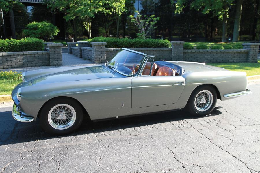  Ferrari 250 GT Cabriolet by Pininfarina 1960 года  (фото 1 из 7)